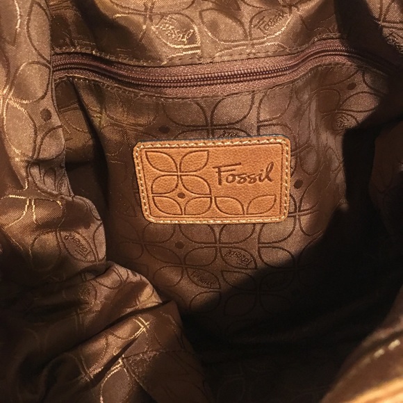 Fossil Leather Shoulder Purse - Picture 8 of 12